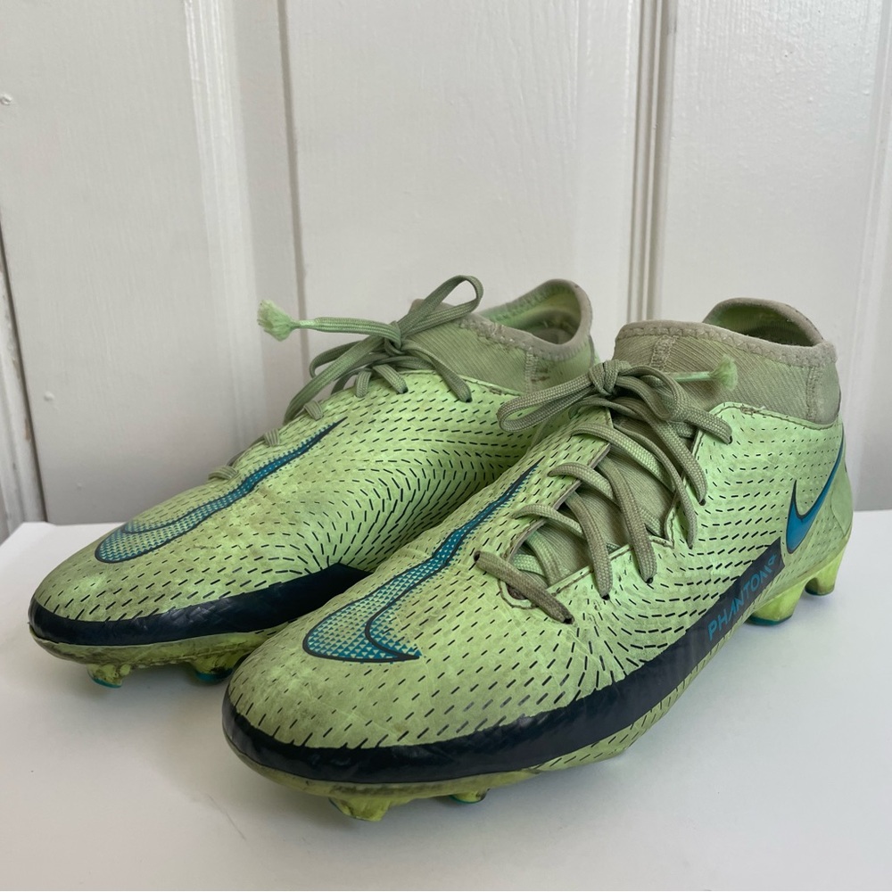 Nike Phantom ✨GT Academy Df Fg/Mg Soccer Cleats (Men’s 6.5, Women’s 8)